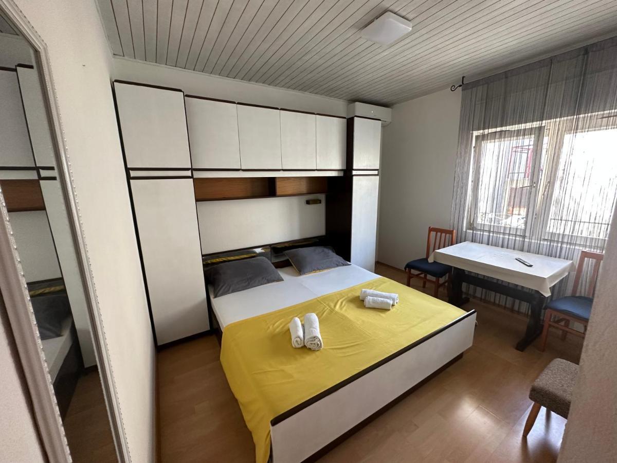 Marsic Apartments & Rooms Baška Voda Kültér fotó